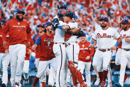 Phillies vs Braves MLB game action photo